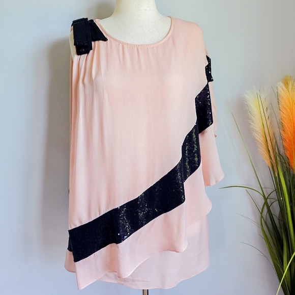 Eva Franco New Silk Pink Blush Sequin Bow Shoulder Asymetric Blouse Top SZ 8 - Picture 1 of 14